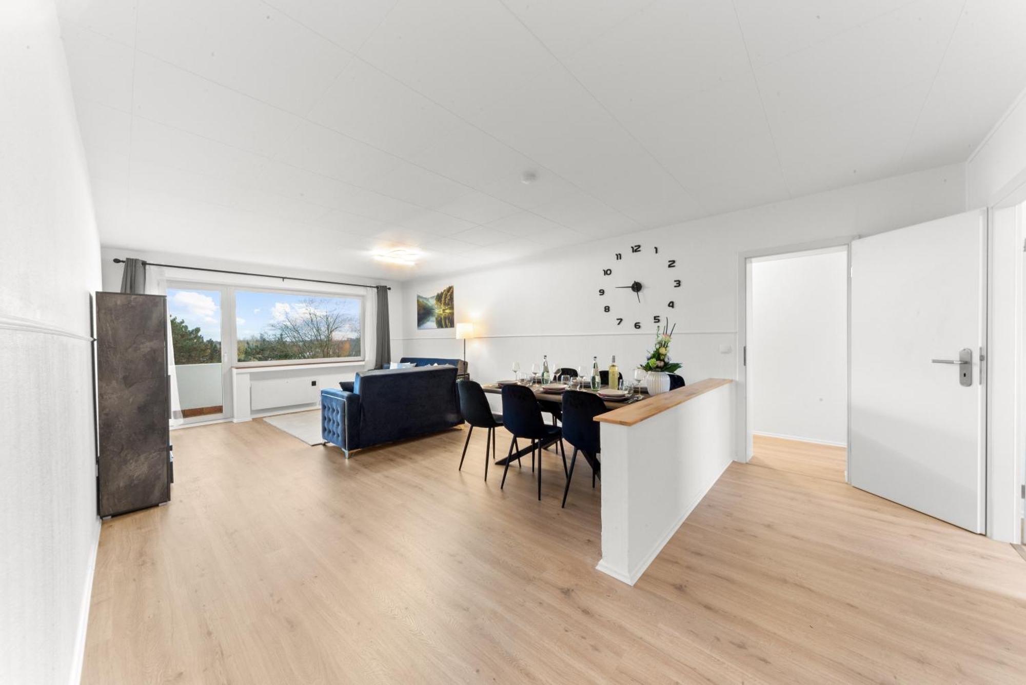 Vinful: Premium-Apartment Mit Balkon Und Parkplatz Mulheim an der Ruhr Bagian luar foto