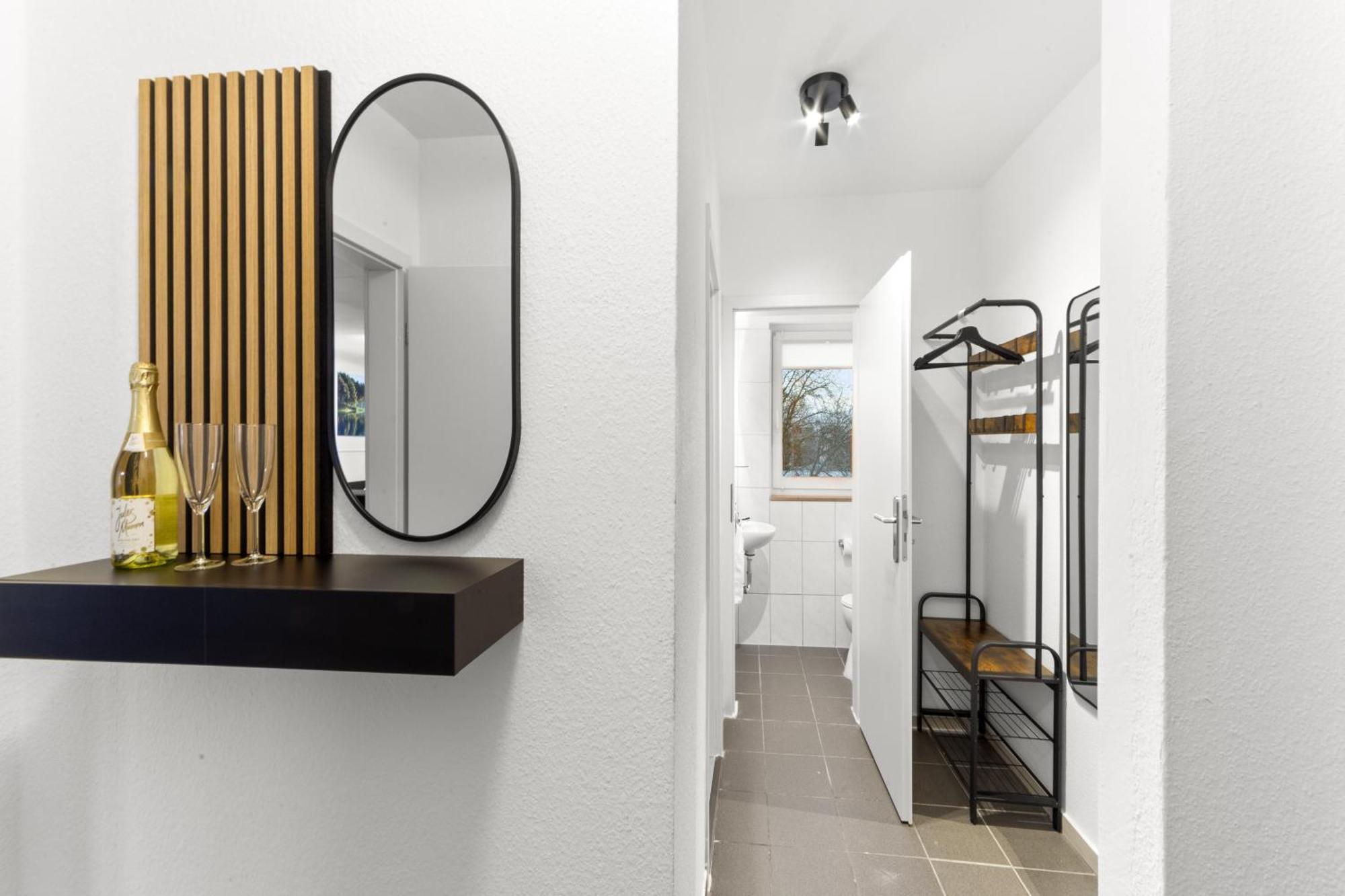 Vinful: Premium-Apartment Mit Balkon Und Parkplatz Mulheim an der Ruhr Bagian luar foto