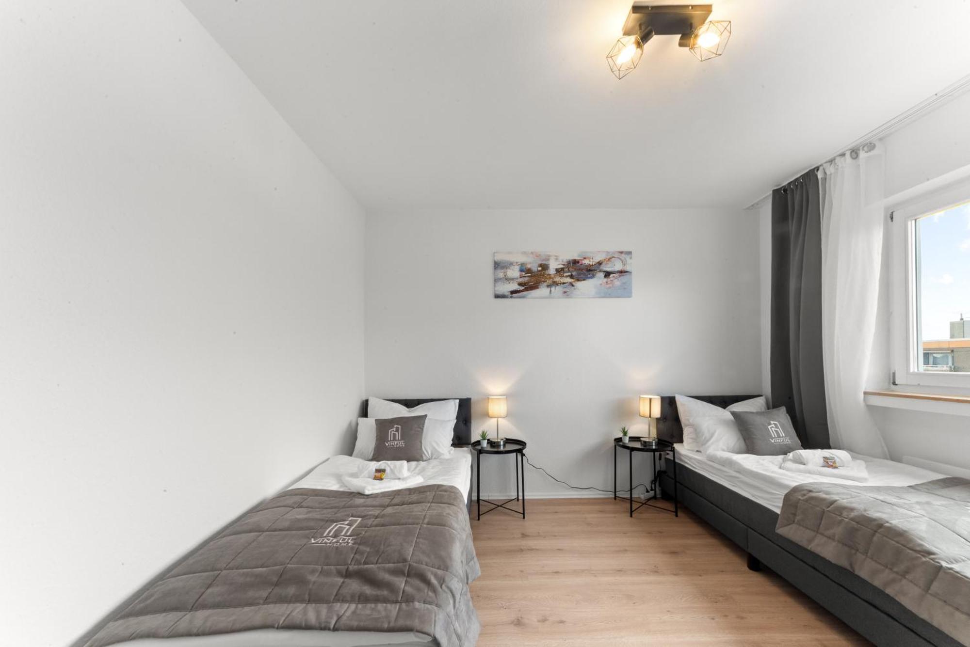 Vinful: Premium-Apartment Mit Balkon Und Parkplatz Mulheim an der Ruhr Bagian luar foto